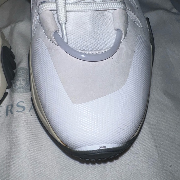 Versace Squalo Printed Sneakers - Picture 7 of 9